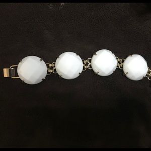 Kendra Scott bracket